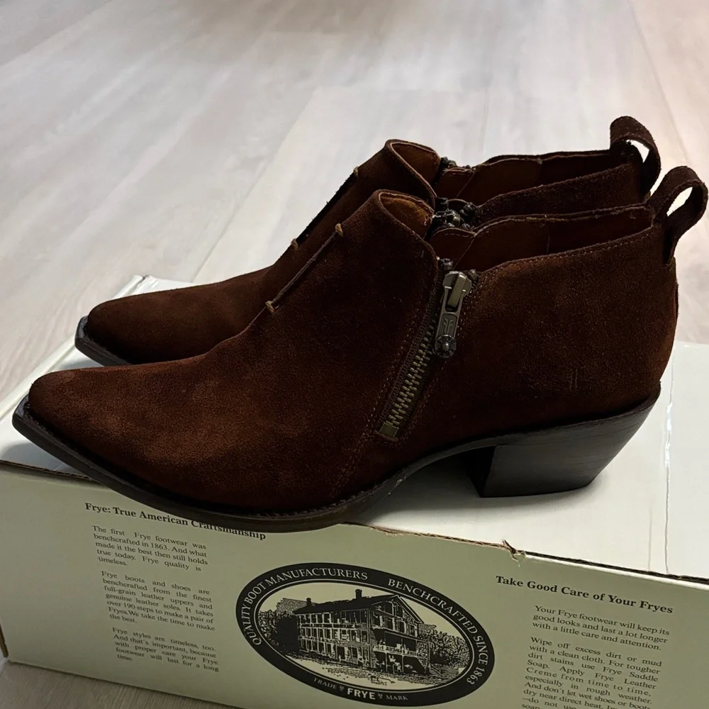 Womens 8 Frye Sacha Moto Shootie Suede Ankle Booties Boots